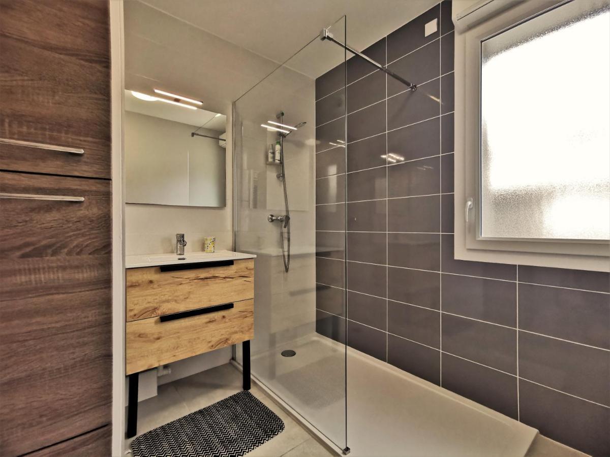 Semnoz & Lac - Wifi - Parking - Netflix - Balcon - Centre-Ville Sevrier Luaran gambar