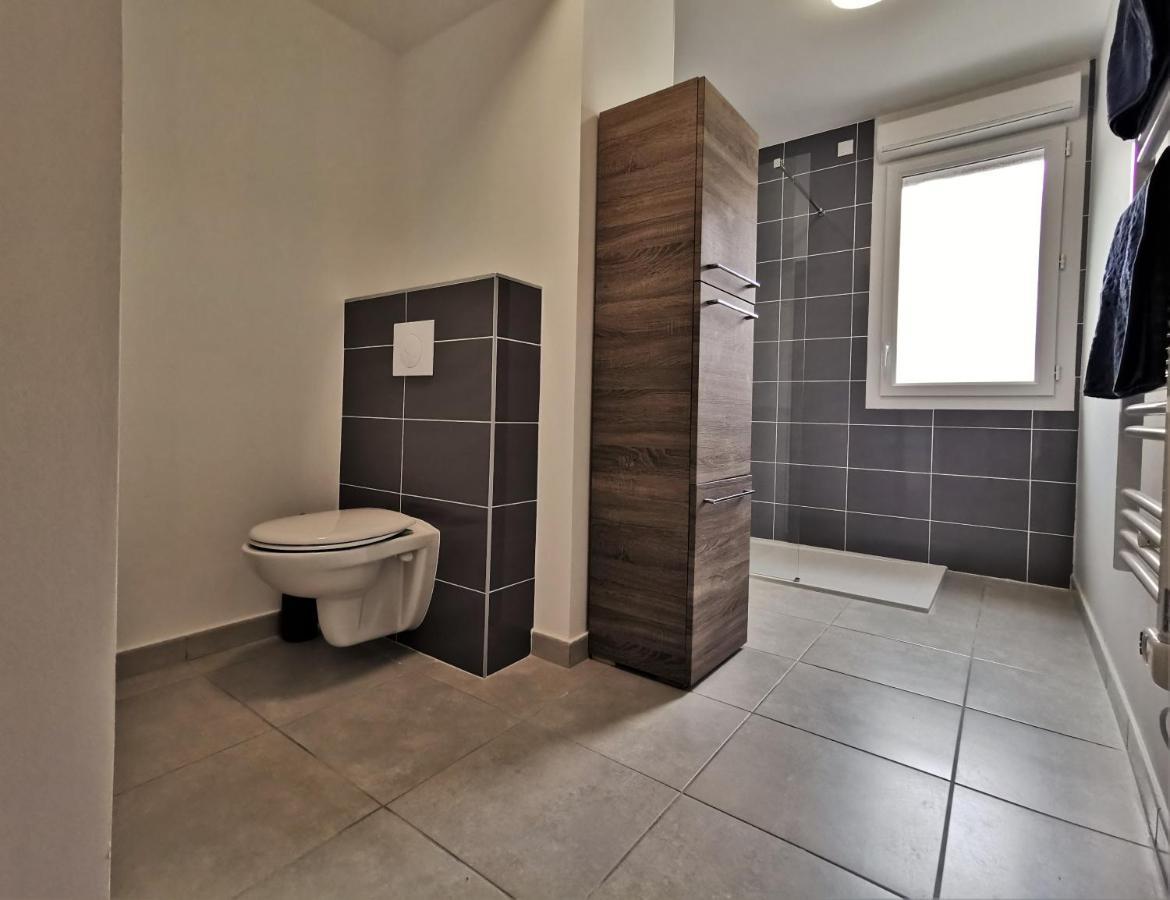 Semnoz & Lac - Wifi - Parking - Netflix - Balcon - Centre-Ville Sevrier Luaran gambar